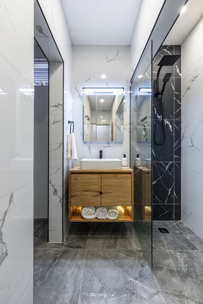 Black & White Bathroom Wall - Modern Bathroom Renovation Ideas for Melbourne, Kew and surrounding areas