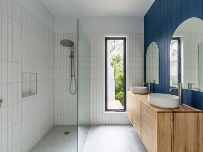 Minimalist Bathrooms Creating Calm Through Simplicit